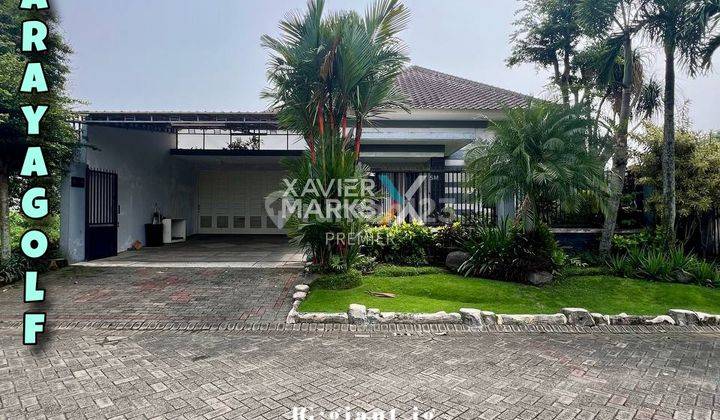 Rumah Bagus Dengan Kolam Renang di Araya Golf, Araya 1