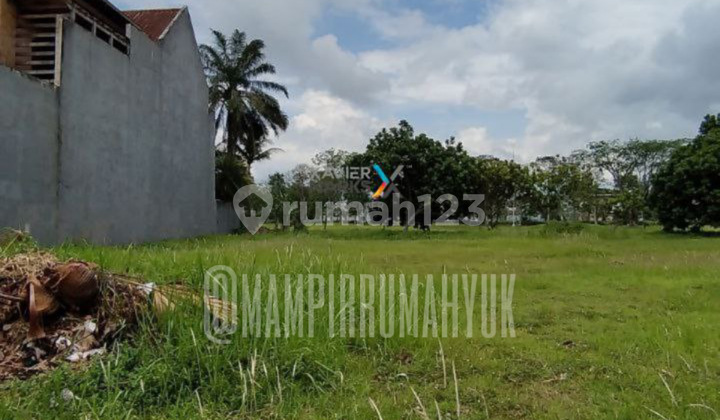 Tanah Langka View Danau Di Araya Golf Malang 1