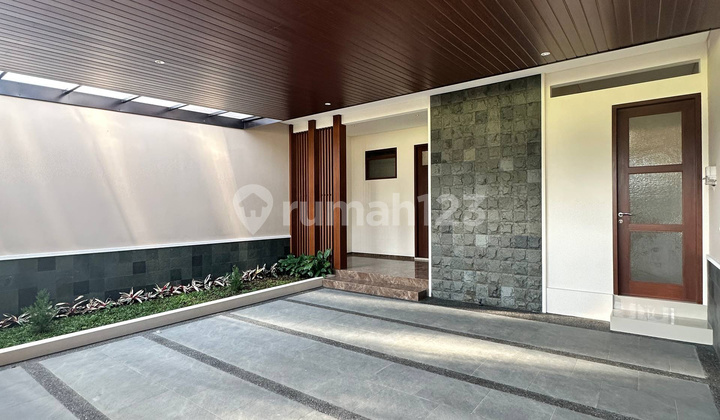 Rumah Modern Premium di Boulevard Araya Golf Malang Rumah Modern Premium di Boulevard Araya Golf Malang