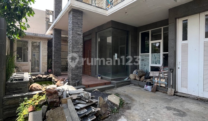 Luxury 3-Story House with 360' Cool View at Villa Puncak Tidar Malang 2