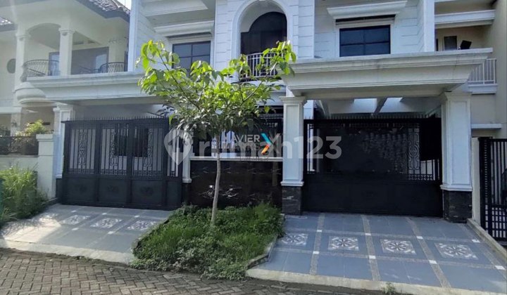 Rumah American Modern Di Araya Golf Malang 1