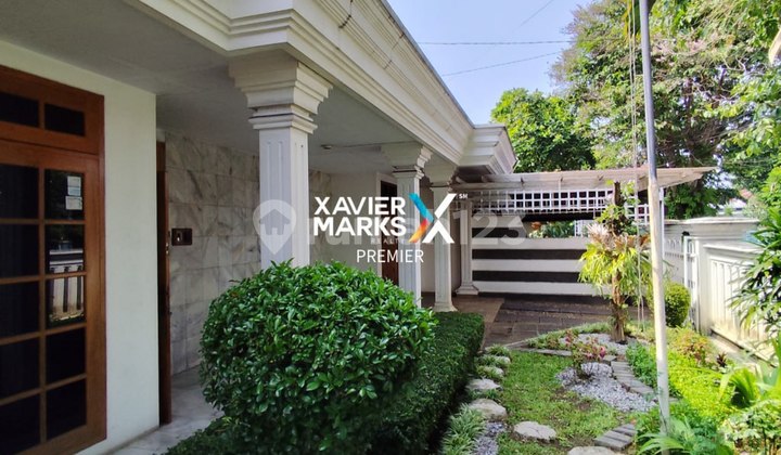 Well-Maintained Vintage House in the City Center of Gadingkasri Klojen 2