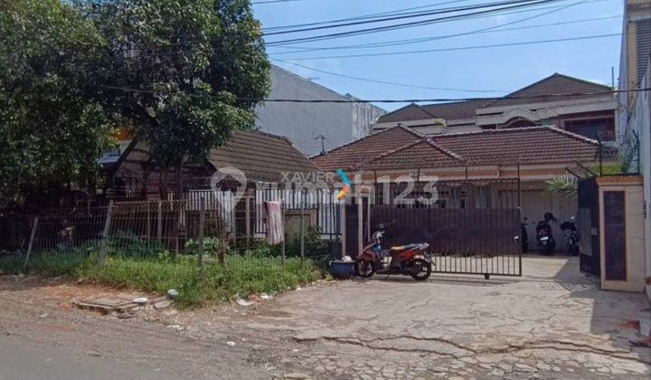 Rumah Klasik Terawat Dekat Sekolah Di Langsep Klojen Malang