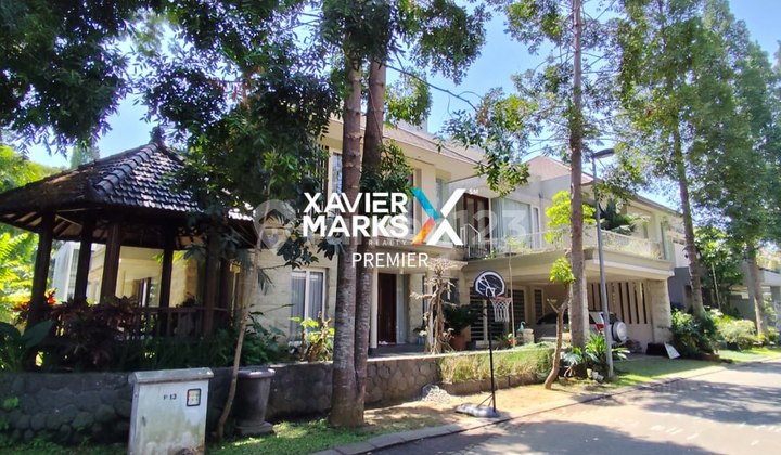 Beautiful 3-Story Hook House at Hilltop Riverside Malang Beautiful 3-Story Hook House at Hilltop Riverside Malang