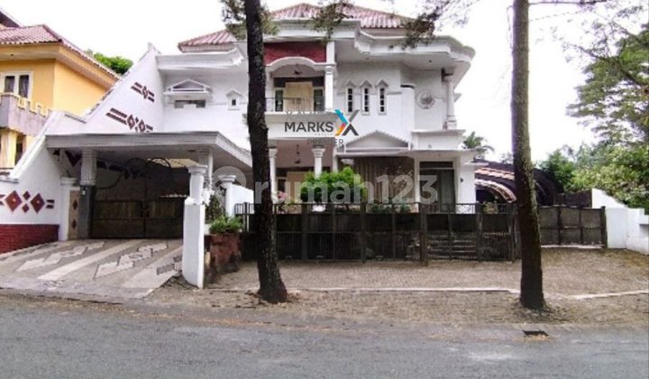 Rumah Mewah Di Boulevard Riverside A Yani Blimbing Harga Murah