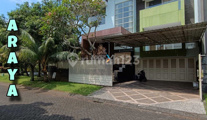 Rumah Mewah Hook Split Level Di Araya Blimbing Malang 1
