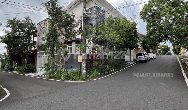 Modern Open Space Fully Furnished House Near Charish Tidar Malang Modern Open Space Fully Furnished House Near Charish Tidar Malang