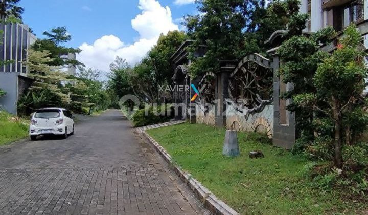 Tanah Langka View Danau Di Araya Golf Malang 2