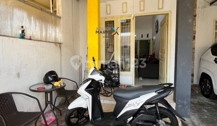 Strategic Well-Maintained House Near Batu Malang City Center 2