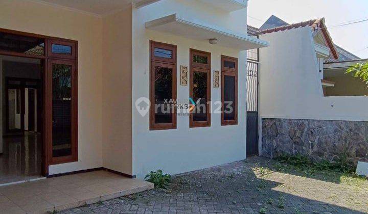 Rumah 2 Lantai Shm Dekat Superindo Di Araya Malang 2