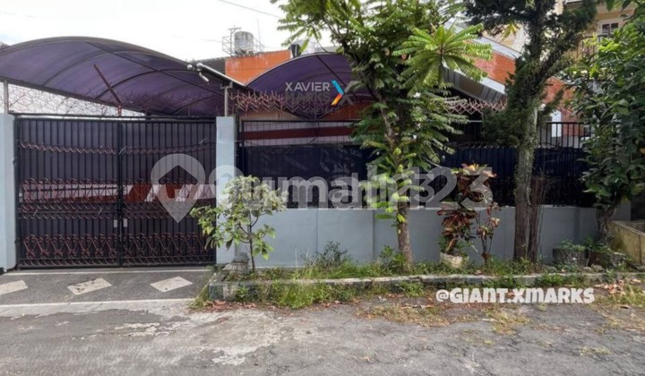 Well-Maintained House in Sukun Tambora Intersection Campus Area with Many Rooms Well-Maintained House in Sukun Tambora Intersection Campus Area with Many Rooms