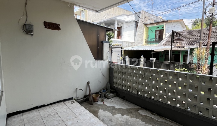 Central City 2-Story House in Sulfat, Malang 2