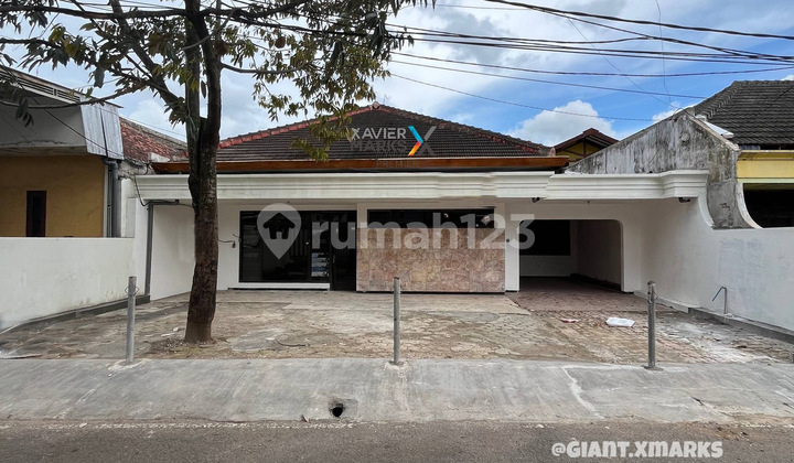 Rumah Plus Gudang Strategis di Purwantoro Blimbing Malang