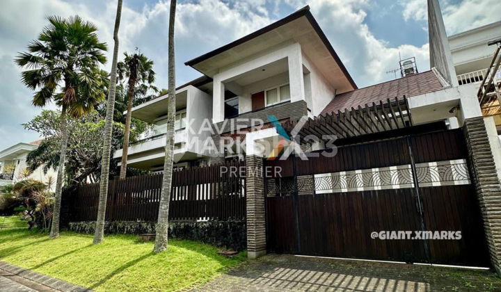 Premium Luxury House on Boulevard Araya Malang