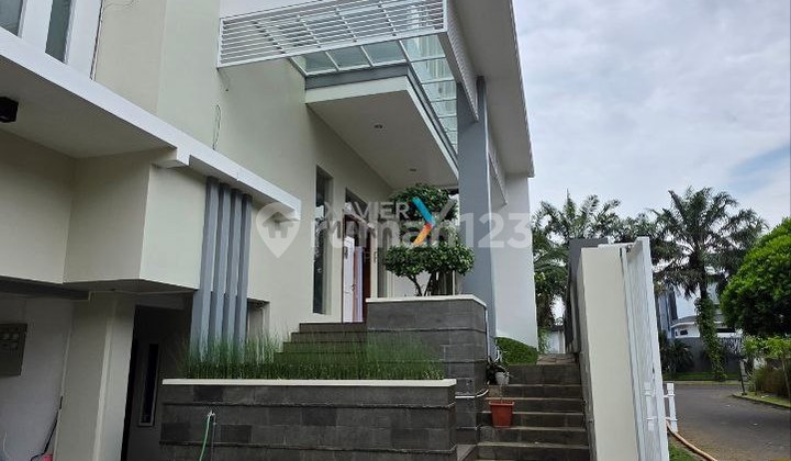 Rumah Mewah Dekat Kampus Brawijaya di Permata Jingga Suhat 2