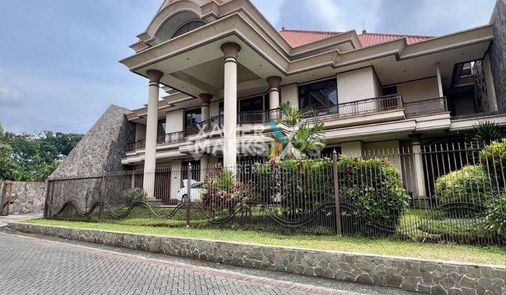 Rumah Mewah Tengah Kota Di Jl. Besar Ijen, Klojen Malang 1