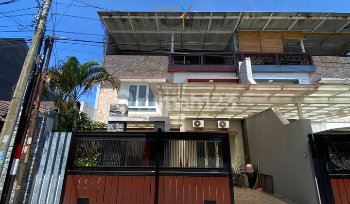 Rumah Modern Plus Rooftop View Gunung Cakep Dekat Brawijaya