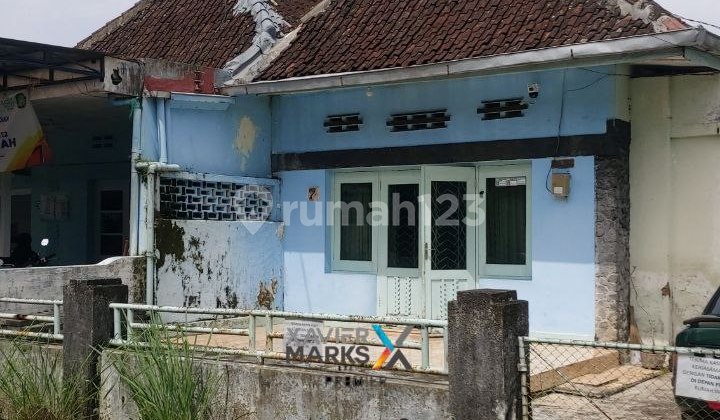 Rumah Klasik Dekat Rs Dan Sekolah Di Kepulauan Klojen Malang Rumah Klasik Dekat Rs Dan Sekolah Di Kepulauan Klojen Malang