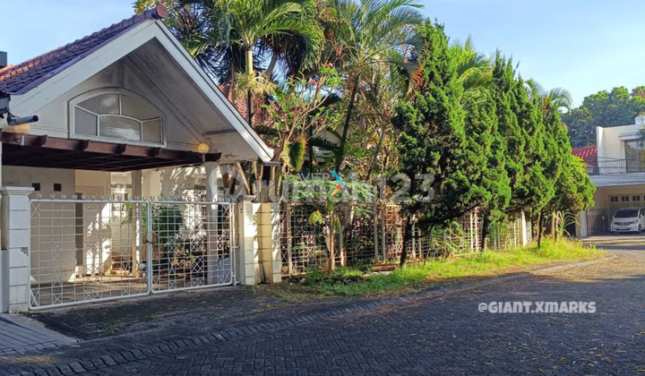 Strategic House Ready to Occupy Near Plaza and Superindo