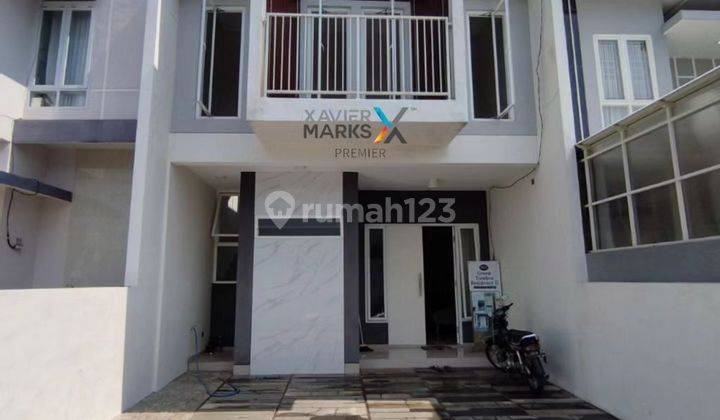 Rumah Baru 3 Lantai Semi Furnish Harga Promo Akhir Tahun 1