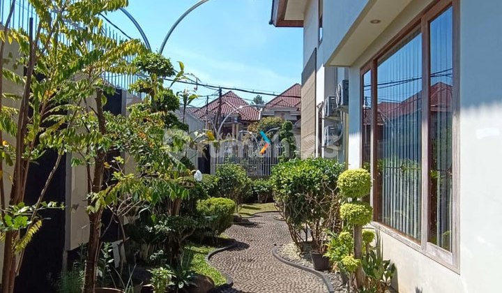 Well-Maintained 2-Story Luxury House on Dieng Boulevard, Malang 2