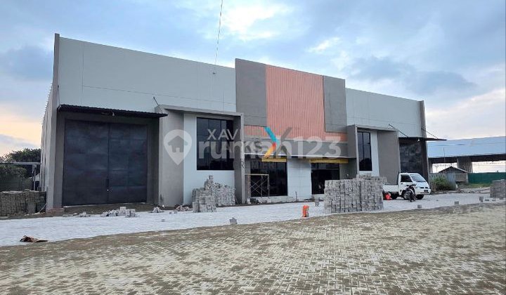 New Warehouse in the Warehouse Complex in Pakisaji Malang