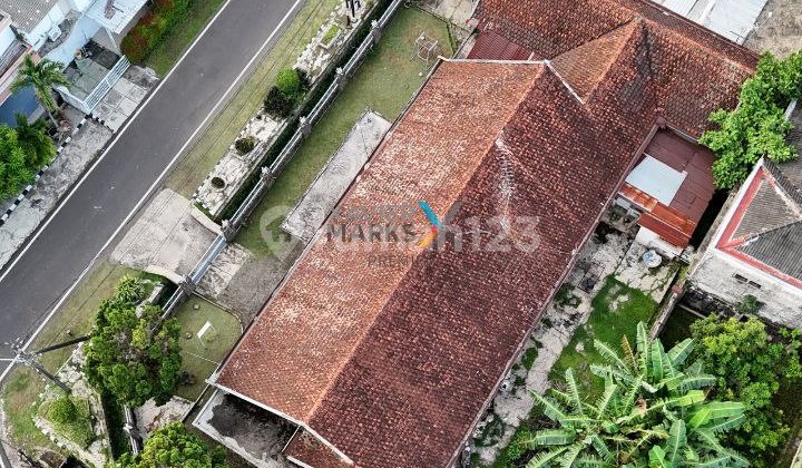 Spacious House in the City Center on Ciliwung, Blimbing, Malang 2