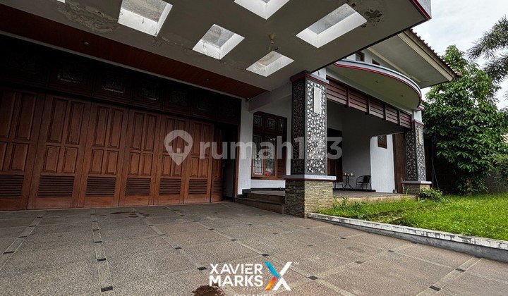 Luxury Ready-to-Occupy House Near Mall and Campus in Bukit Dieng, Malang 2