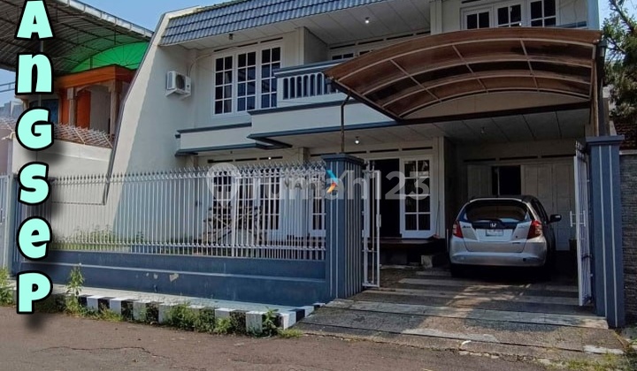 Rumah Mewah Klasik Dekat Sekolah Di Langsep Klojen Malang