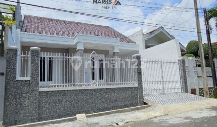 Rumah Modern Minimalis Baru Renovasi Di Puncak Dieng Malang