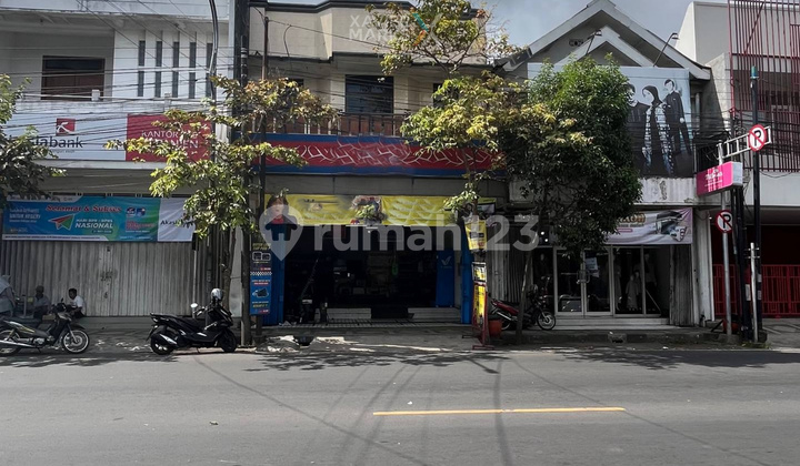 Strategic Shop Near Market on A Yani Kepanjen Main Road Strategic Shop Near Market on A Yani Kepanjen Main Road
