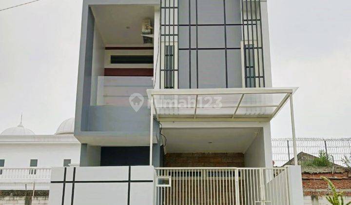 Rumah 2 Lantai Baru Unfurnished di Jalan Jambangan Baru 2 Surabaya, Surabaya 2