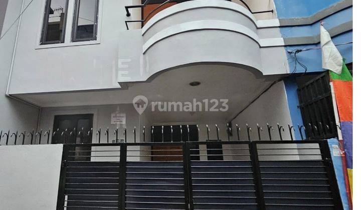 Rumah 2 Lantai Lokasi Strategis di Gg. Rambutan Timur, Tanjung Duren Jakarta Barat 1