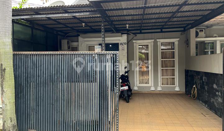 Dijual Cepat dan Murah Rumah Semi Furnish Dekat Sekolah Binus