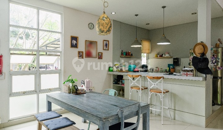 Rumah Nyaman Siap Huni Posisi Hook dan Halaman Luas di BSD