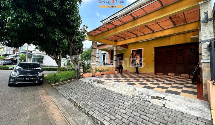 Dijual Cepat Rumah 2 Lantai Lokasi Dekat Toll dan Stasiun Bsd