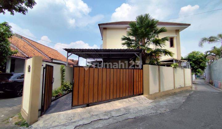 Dijual Rumah Modern 2 Lantai Nyaman Dan Asri Di Kota Yogyakarta 1