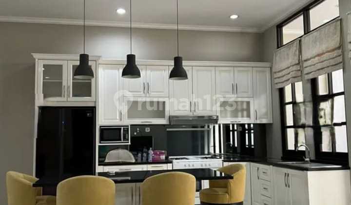 Dijual Rumah Nyaman Siap Huni di Senopati Jkarta Selatan Dijual Rumah Nyaman Siap Huni di Senopati Jkarta Selatan