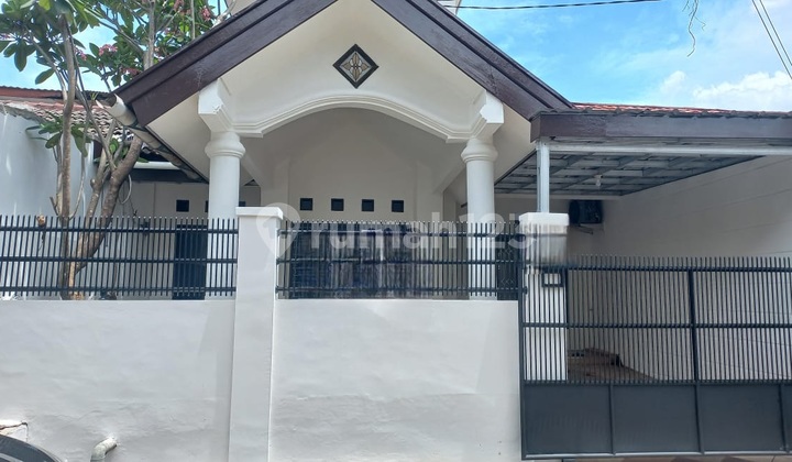 Rumah 2 Lantai Siap Huni Disewakan Dalam Cluster Graha Raya