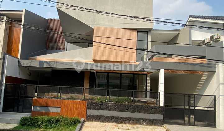 Rumah 2 Lantai dengan Kolam Renang Pribadi di Sektor 9 Bintaro Rumah 2 Lantai dengan Kolam Renang Pribadi di Sektor 9 Bintaro