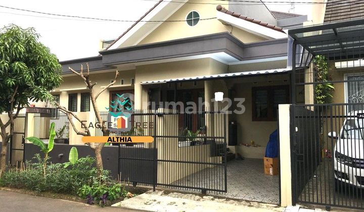 Very Comfortable Spacious Hook House in Bintaro Sector 9