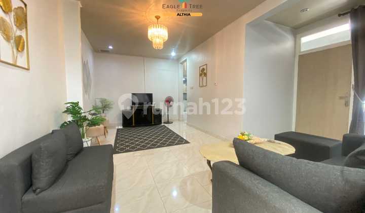 ruang tamu dijual rumah hook 1,5 lantai