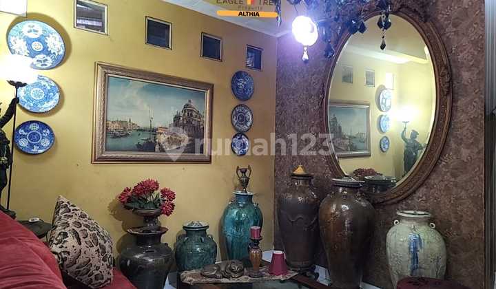 Dijual Cepat Rumah Pinggir Jalan Utama di Kencana Loka Bsd City