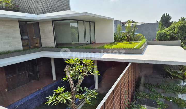 Rumah Baru Bagus Semi Furnished Semarang Selatan, Semarang 10444 2