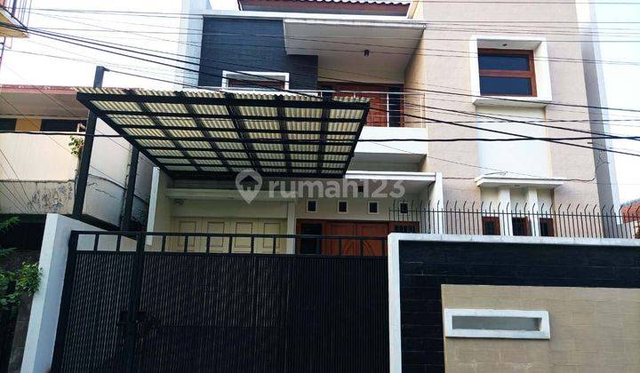 Rumah Bagus 2 Lantai di Area Karangtempel Semarang Timur 9352 2