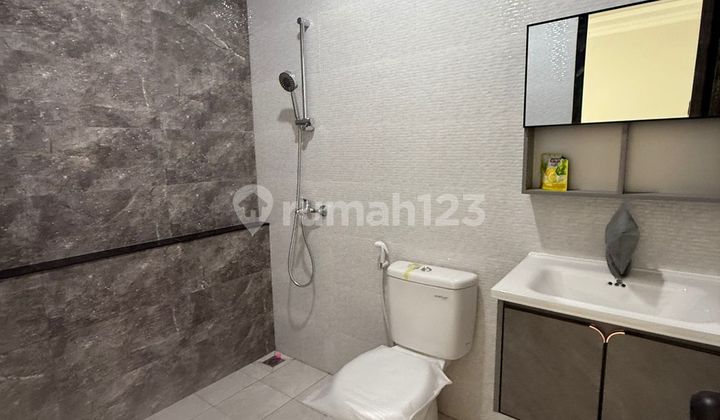 Rumah Bagus Siap Huni Unfurnished Pusponjolo, Semarang Barat 10458  2