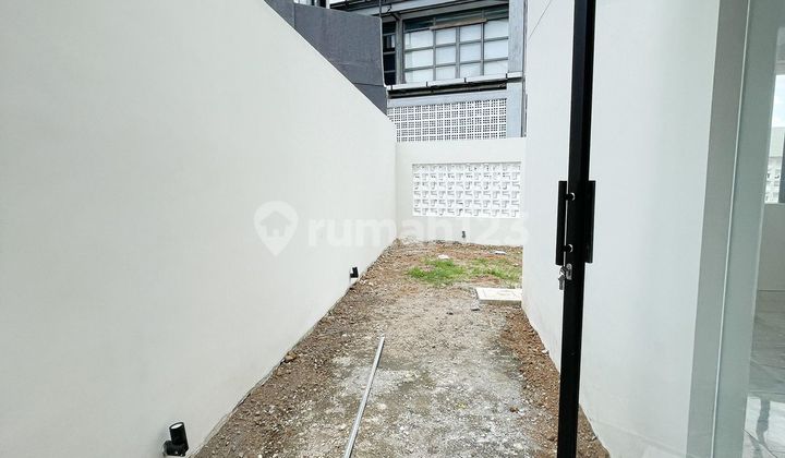 Rumah Bagus Siap Huni di Citragrand, Semarang - 10173