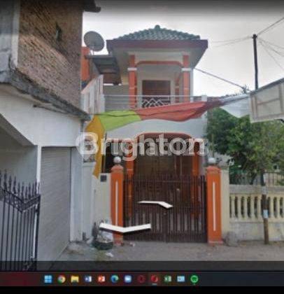 Dijual murah rumah 2 lantai letak strategis tengah kota 1