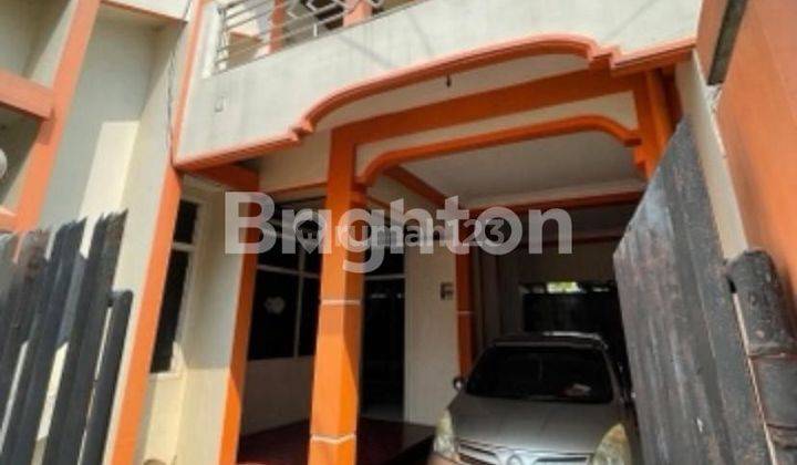 Dijual murah rumah 2 lantai letak strategis tengah kota 1