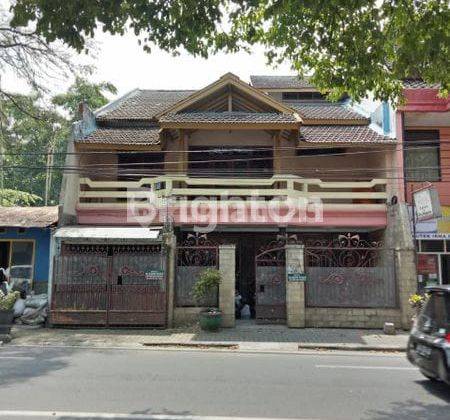 Di Jual Rumah Mewah 3 Lantai Shm 1